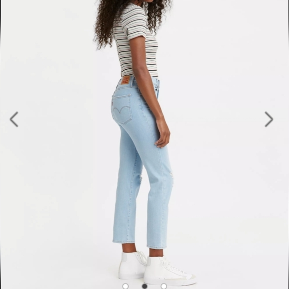 Leviās 724 High-Rise Straight Crop Jeans Light Wash Distressed Size 27 - Picture 3 of 17